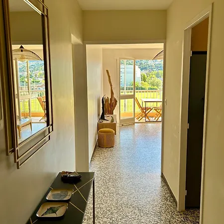 T3 à 300m Avec Piscine Tennis Le Lavandou