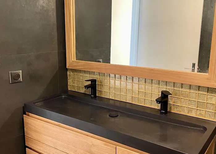 T3 A 300m Avec Piscine Tennis Ле-Лаванду